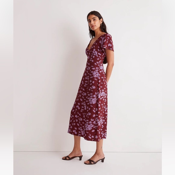 Madewell V-Neck Flutter-Sleeve Midi Dress - Picture 3 of 6